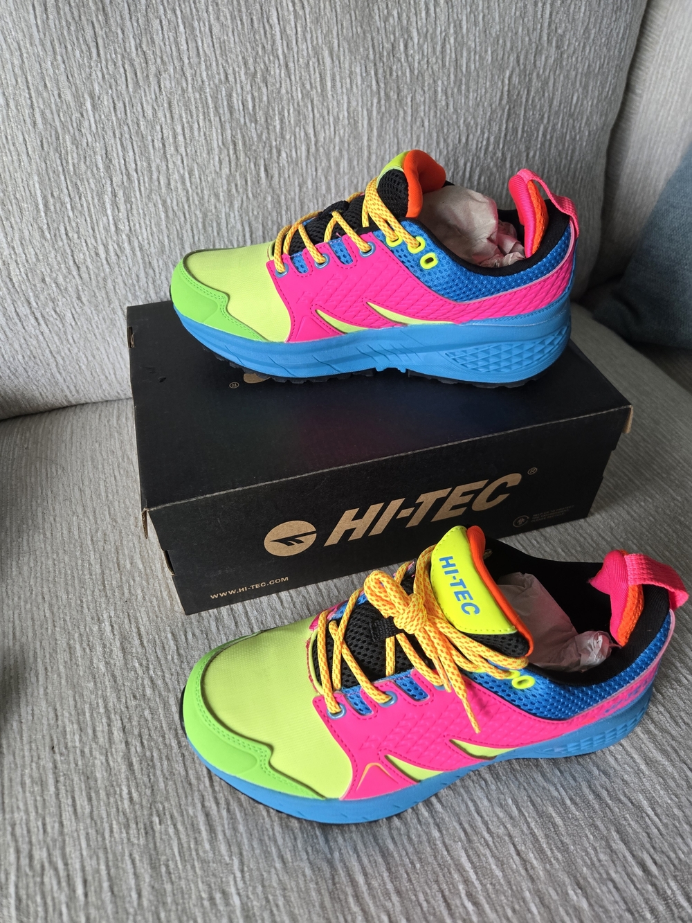Hi-Tec Youth 5.5 Or Women 7 Neon Green Pink Blue Limited Edition